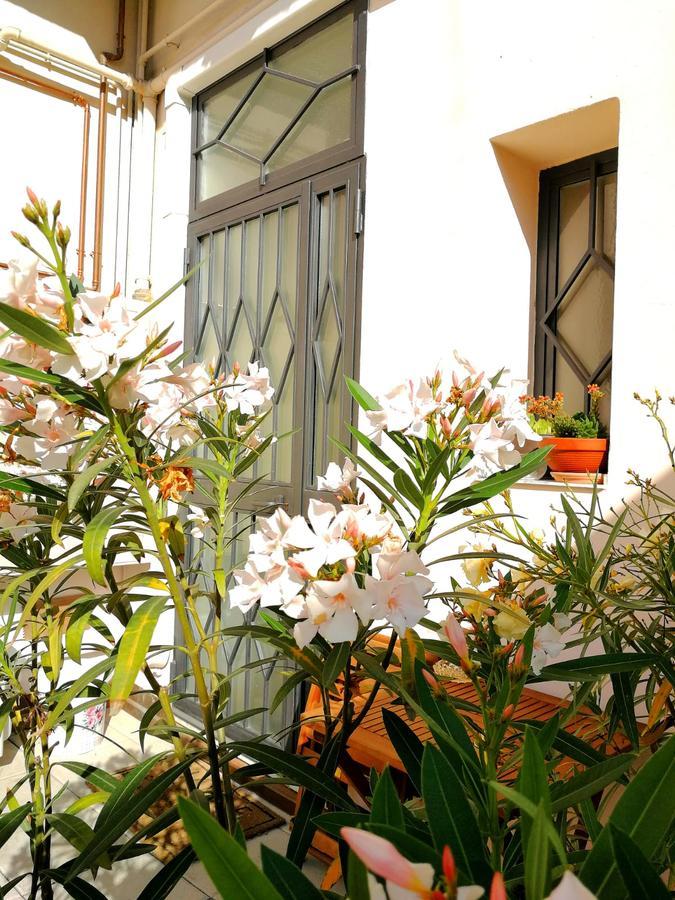 Studio 33 By Holiday Solutions โกโม ภายนอก รูปภาพ